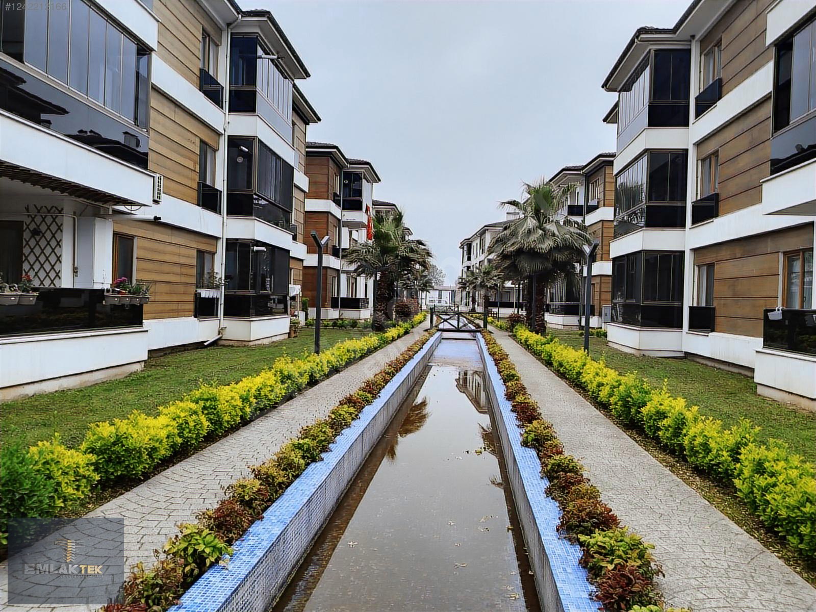 ÖMER EMLAKTAN UZPARK SİTESİNDE SATILIK 2+1 DAİRE