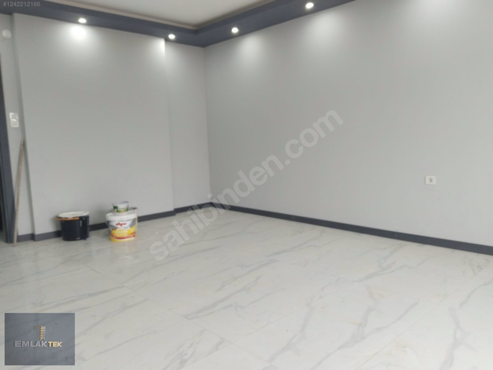 ÖMER EMLAKTAN UZPARK SİTESİNDE SATILIK 2+1 DAİRE