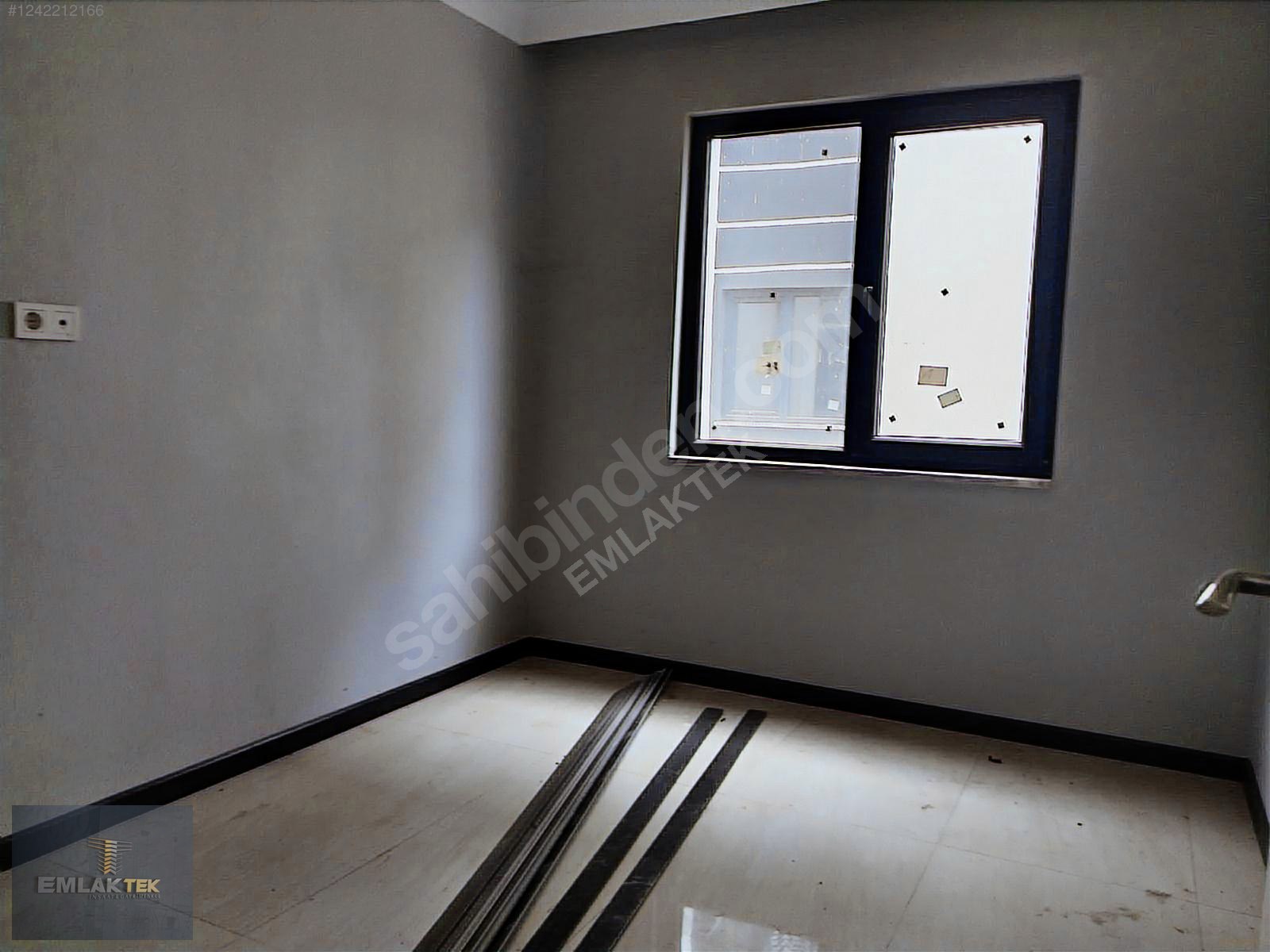 ÖMER EMLAKTAN UZPARK SİTESİNDE SATILIK 2+1 DAİRE