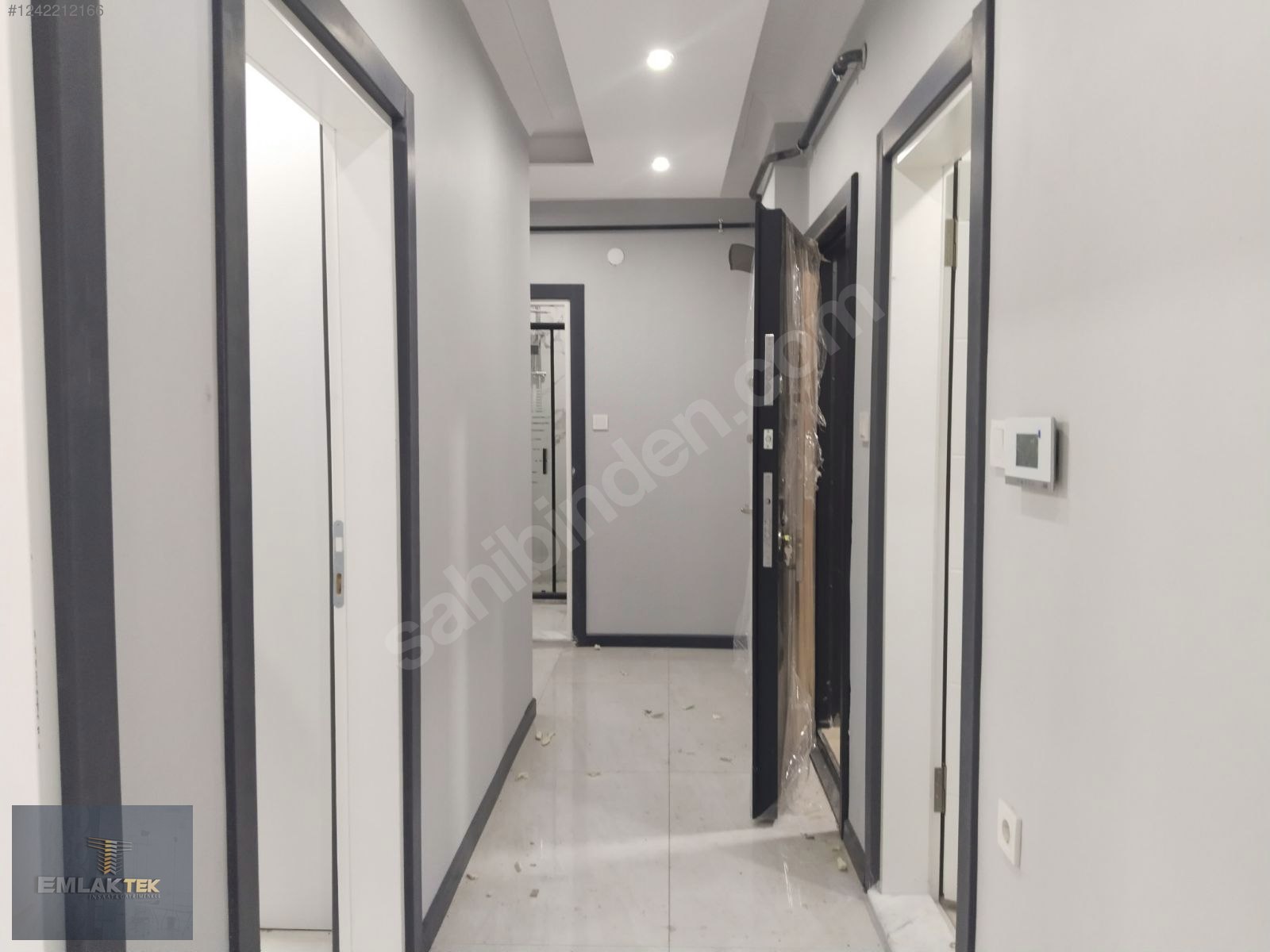 ÖMER EMLAKTAN UZPARK SİTESİNDE SATILIK 2+1 DAİRE