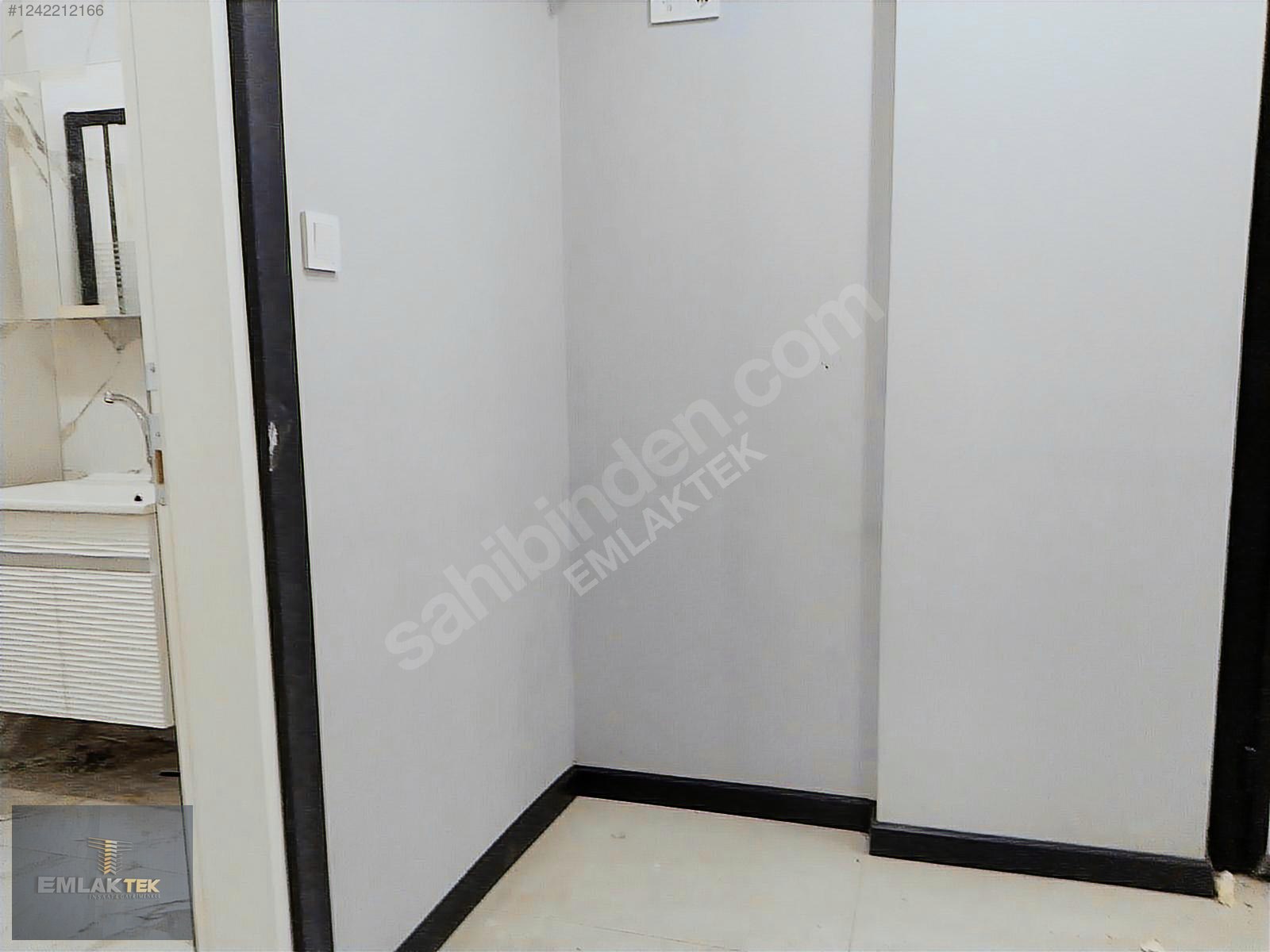 ÖMER EMLAKTAN UZPARK SİTESİNDE SATILIK 2+1 DAİRE