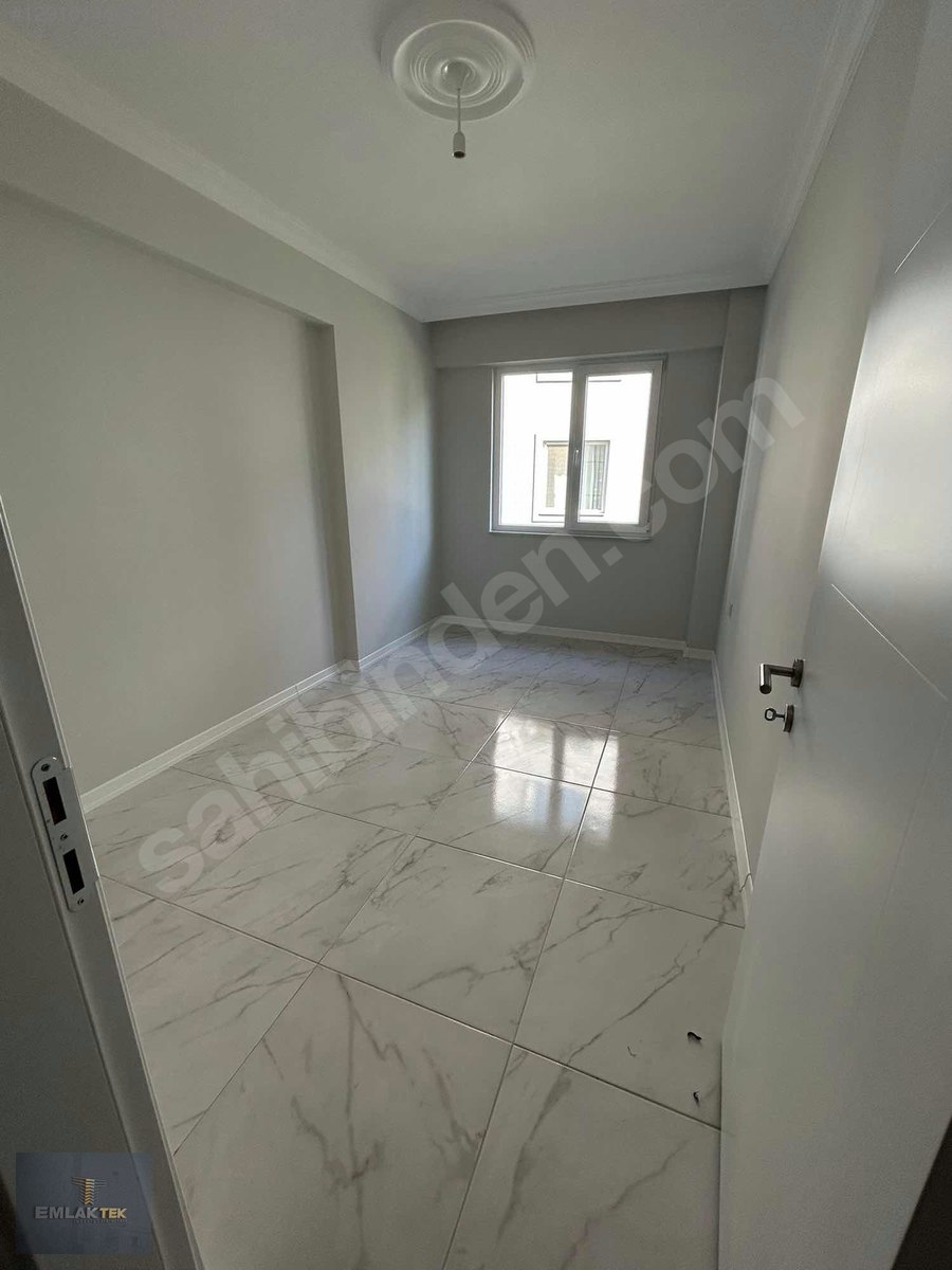 ÖMER EMLAKTAN YERDEN ISITMALI SATILIK 3+1 LÜKS DAİRE