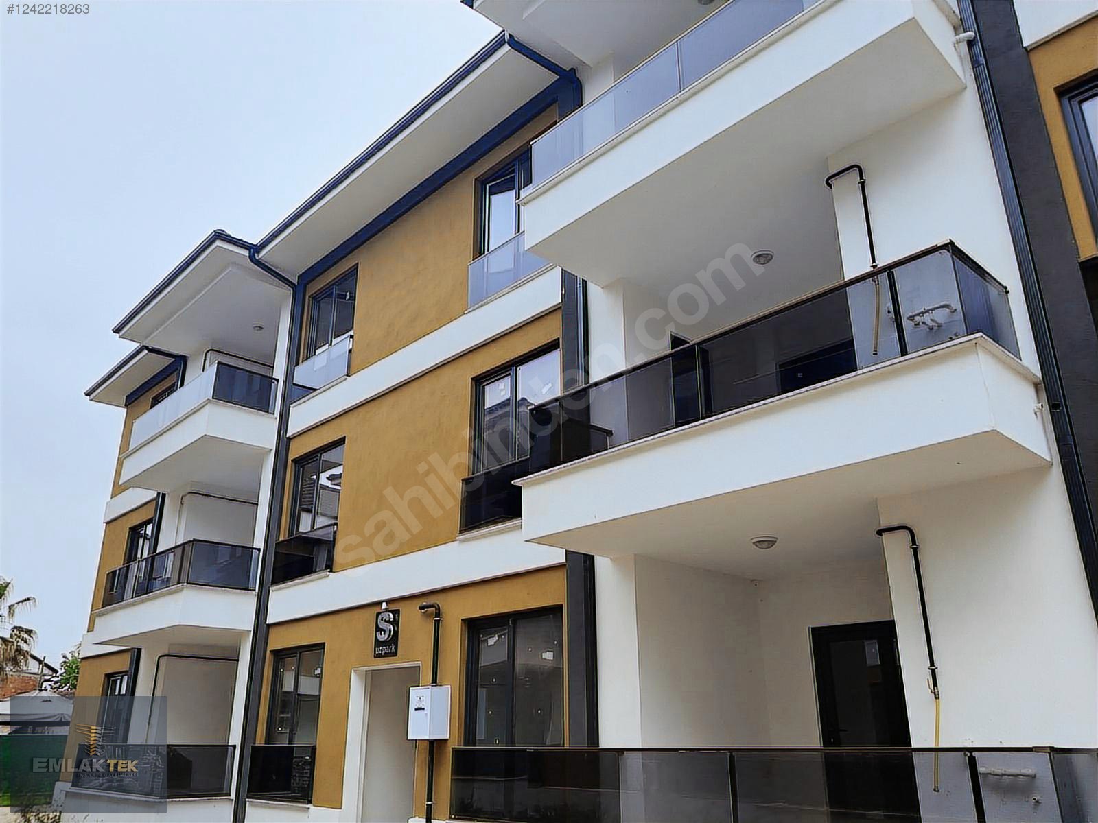 ÖMER EMLAKTAN UZPARK SİTESİNDE SATILIK 3+1 DAİRE