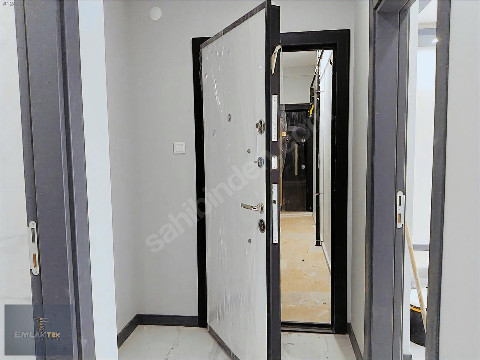 ÖMER EMLAKTAN UZPARK SİTESİNDE SATILIK 3+1 DAİRE