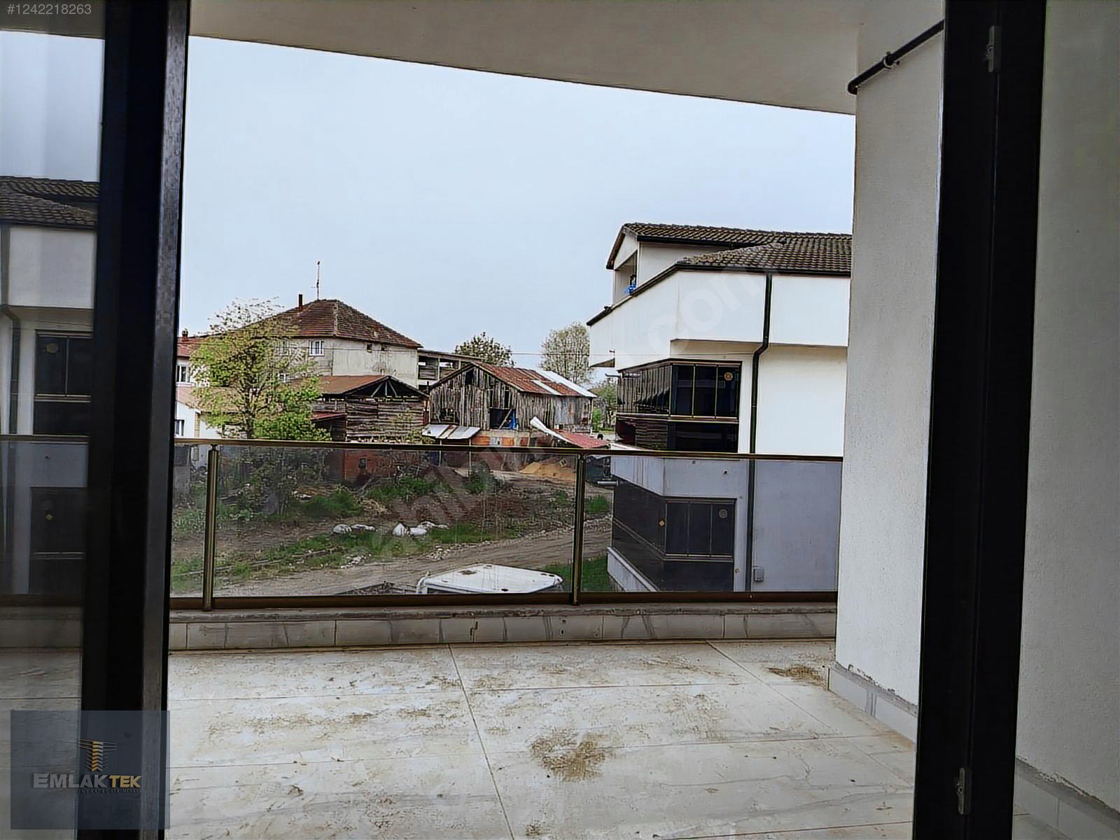 ÖMER EMLAKTAN UZPARK SİTESİNDE SATILIK 3+1 DAİRE