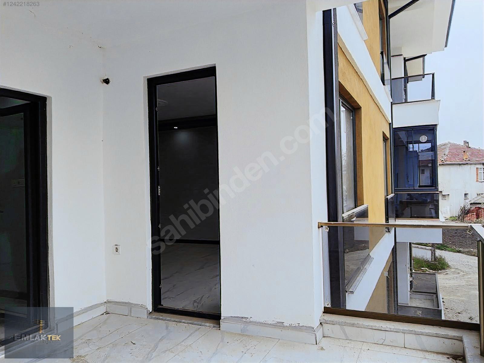 ÖMER EMLAKTAN UZPARK SİTESİNDE SATILIK 3+1 DAİRE