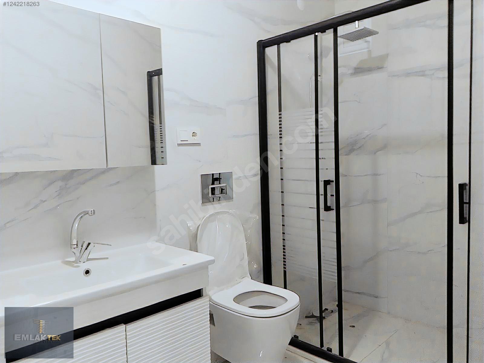 ÖMER EMLAKTAN UZPARK SİTESİNDE SATILIK 3+1 DAİRE