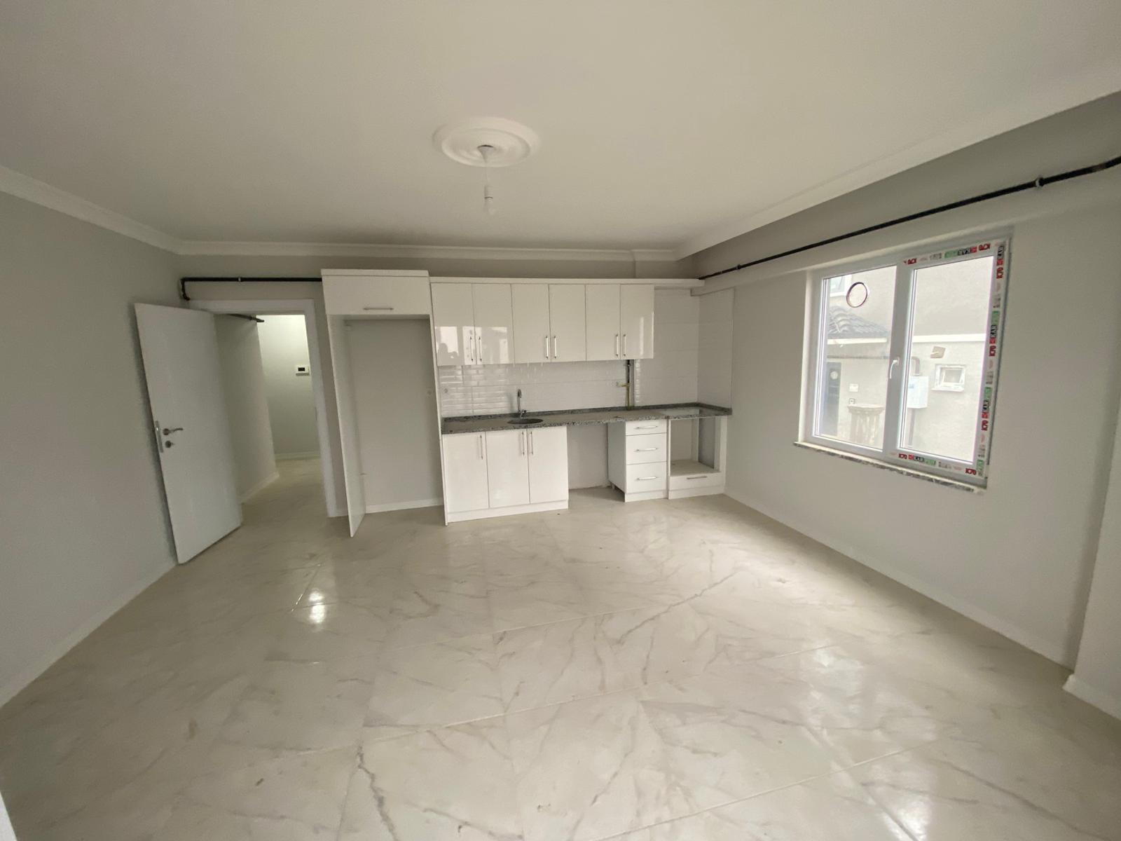 ÖMER EMLAKTAN KORİDORLU 75 M2 2+0 DAİRE