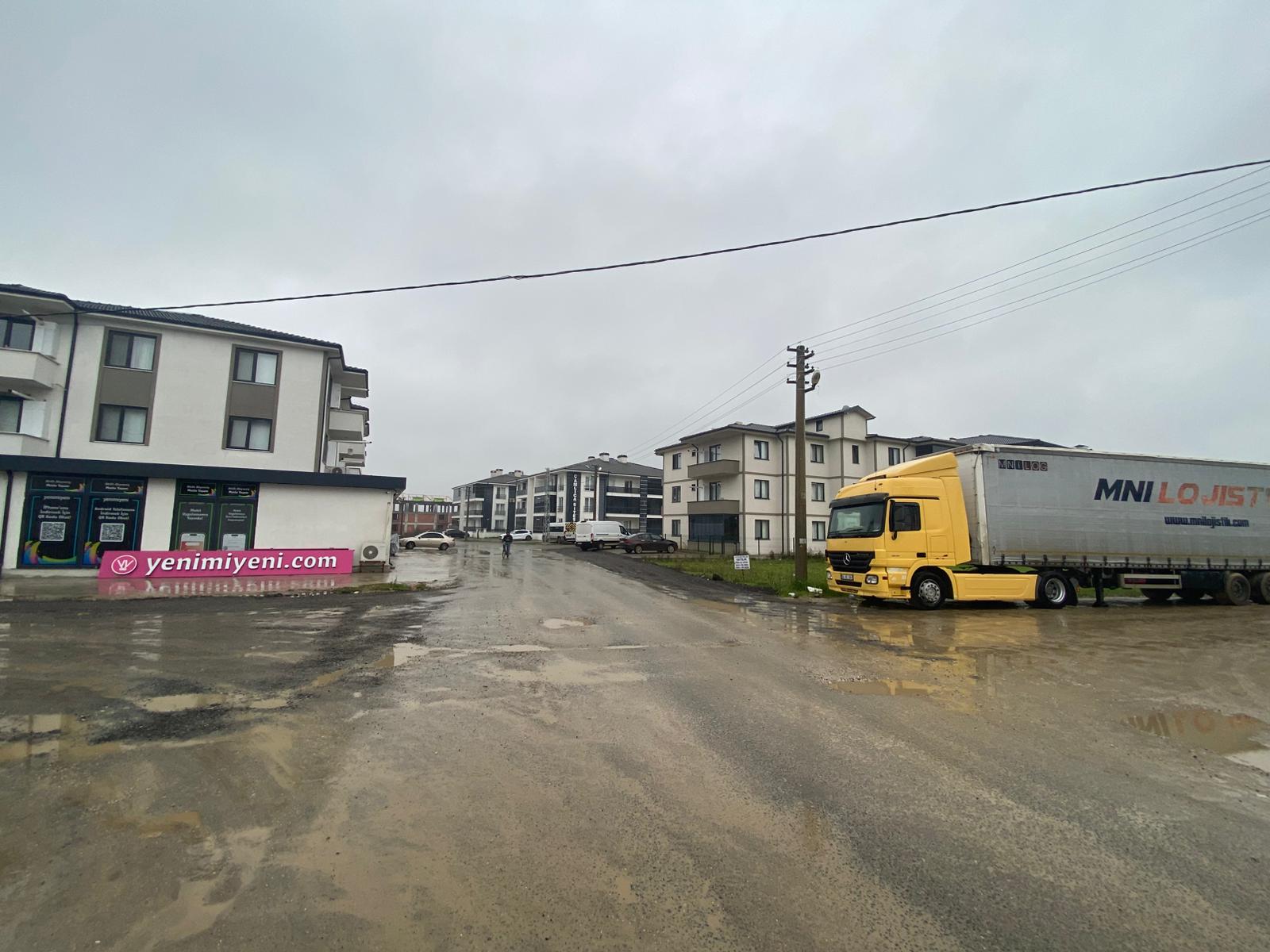 ÖMER EMLAKTAN KORİDORLU 75 M2 2+0 DAİRE