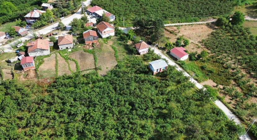 ÖMER EMLAKTAN TAŞAĞIL MH. İMARLI ARSA-EV VE AHIR