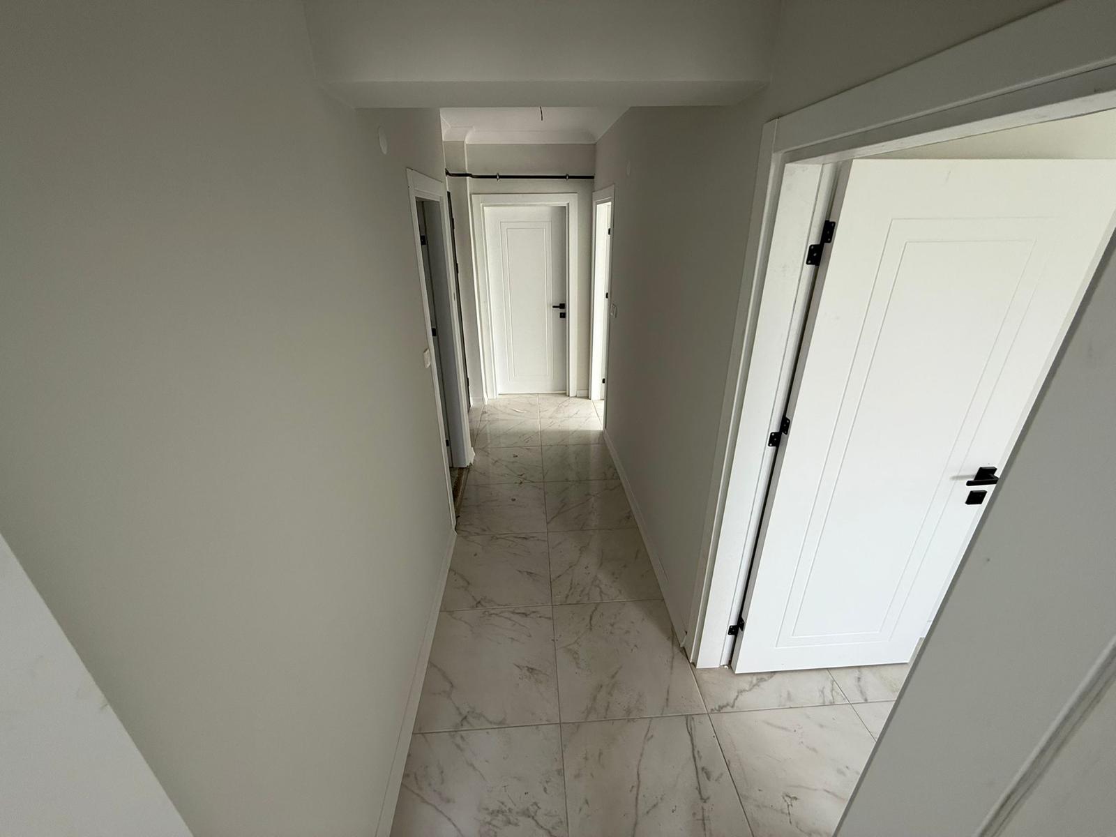 ÖMER EMLAKTAN YENİ MAHALLEDE 2+1 ORTA KAT DAİRE