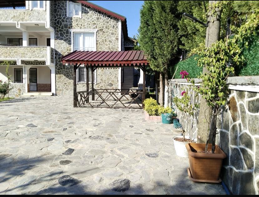 ÖMER EMLAKTAN 900m2 ARSA İÇERİSİNDE SATILIK TRİPLEX VİLLA