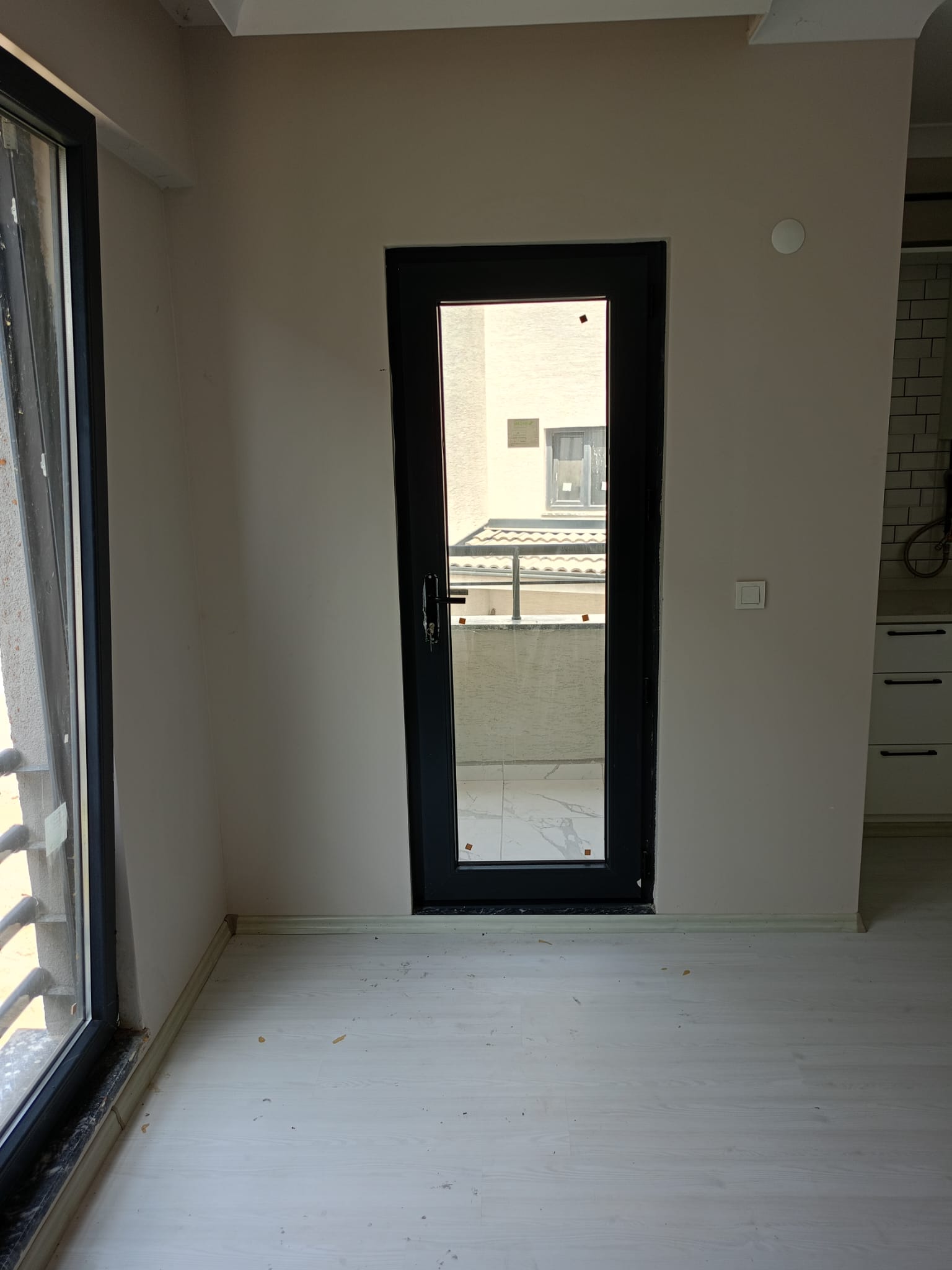 ÖMER EMLAKTAN SATILIK 1+1 LÜKS DAİRE