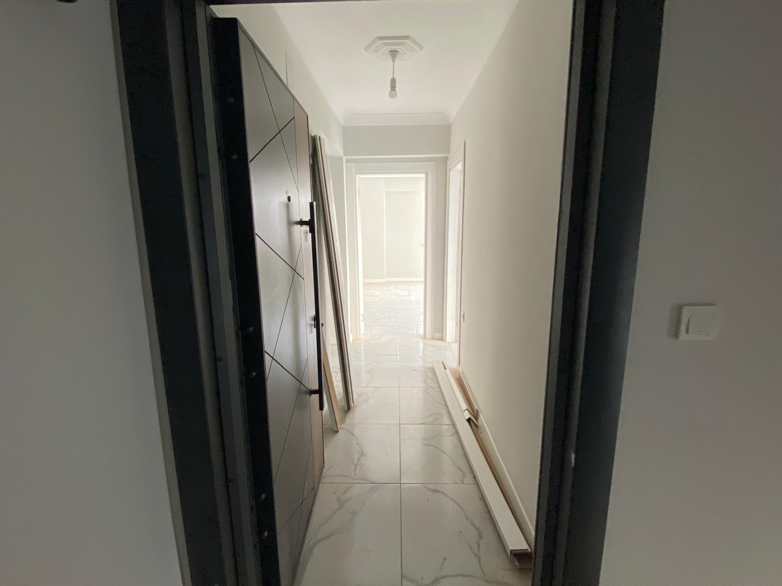 ÖMER EMLAKTAN YENİ MAHALLEDE 2+1 ORTA KAT DAİRE