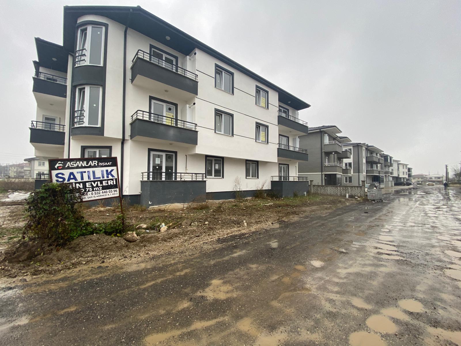 ÖMER EMLAKTAN KORİDORLU 75 M2 2+0 DAİRE