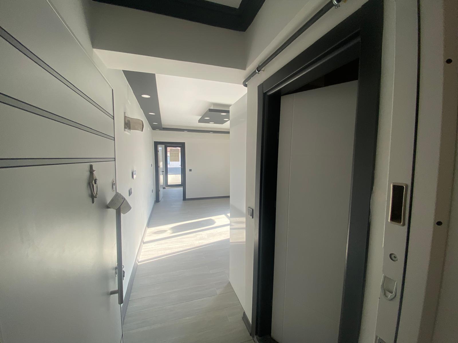 ÖMER EMLAKTAN ÜNİVERSİTEYE YAKIN KİRALIK 1+1 DAİRE