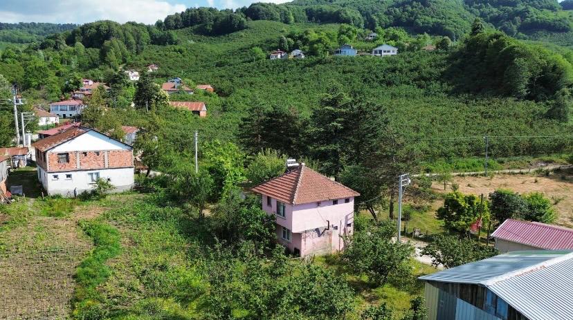 ÖMER EMLAKTAN TAŞAĞIL MH. İMARLI ARSA-EV VE AHIR