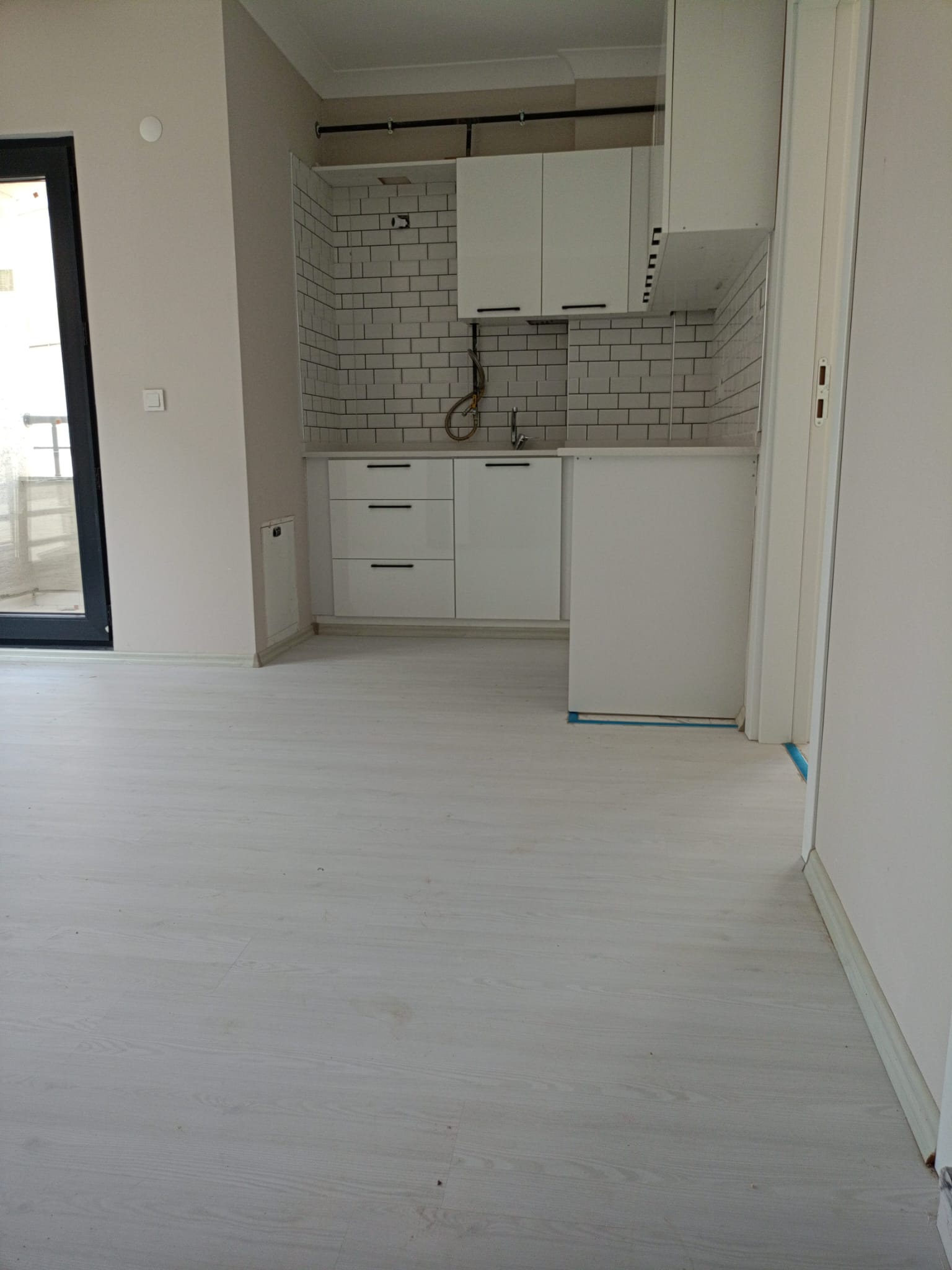 ÖMER EMLAKTAN SATILIK 1+1 LÜKS DAİRE