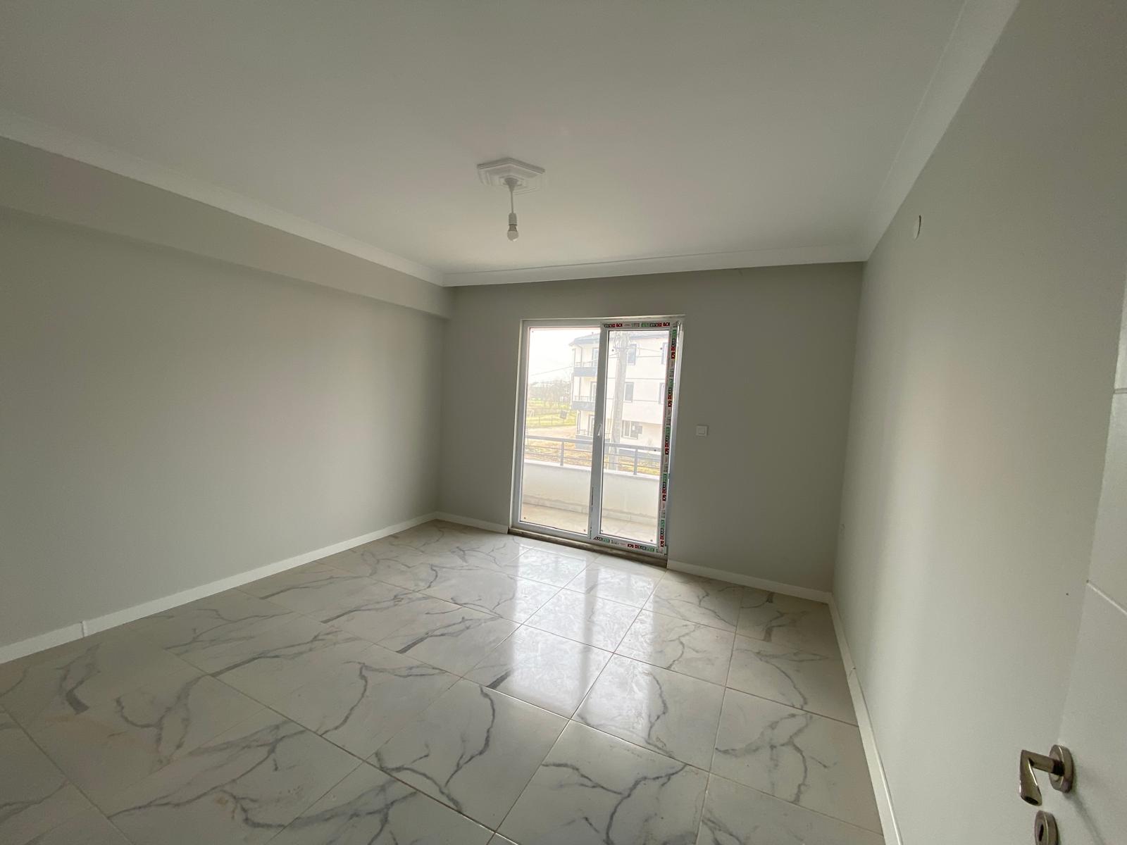 ÖMER EMLAKTAN YENİ MAHALLEDE 2+1 ORTA KAT DAİRE