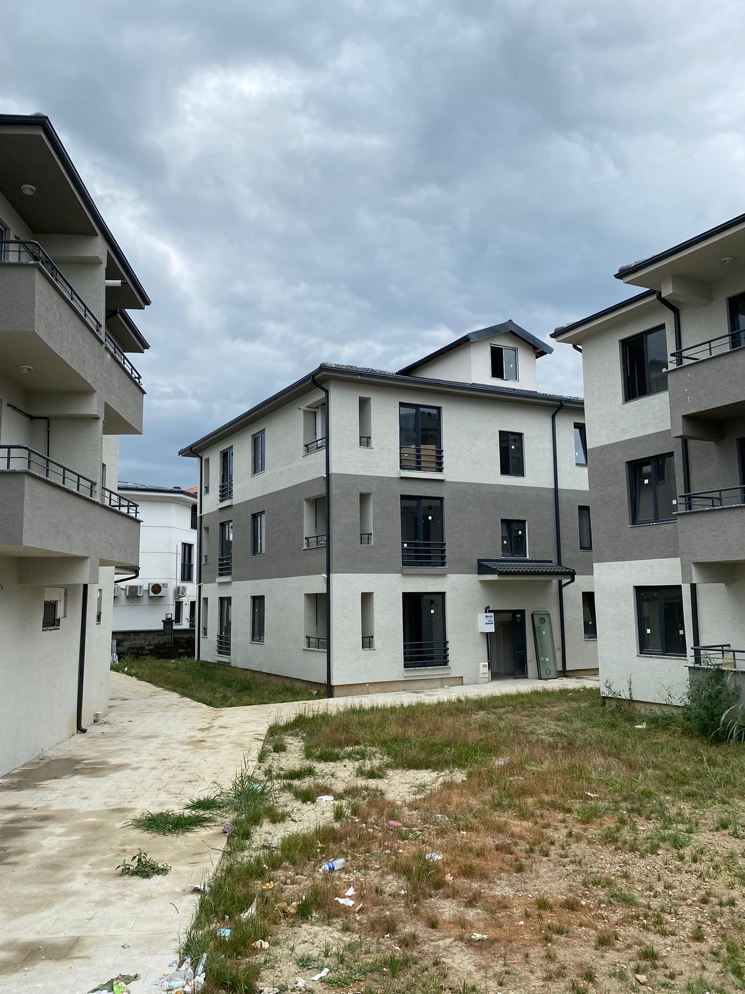 ÖMER EMLAKTAN SATILIK 1+1 LÜKS DAİRE