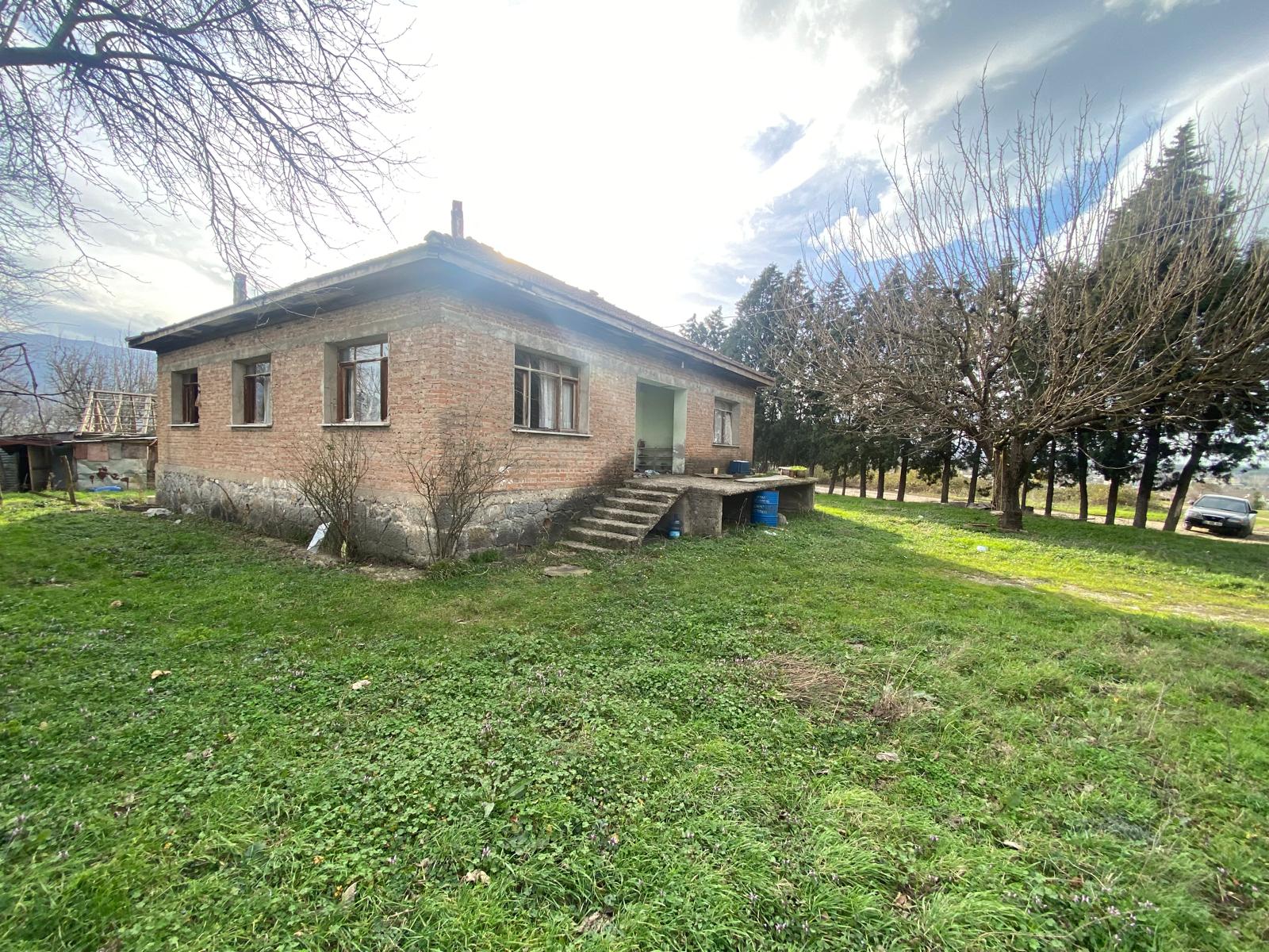 ÖMER EMLAKTAN KUZULUK'TA MANZARALI İMARLI ARSA VE EV