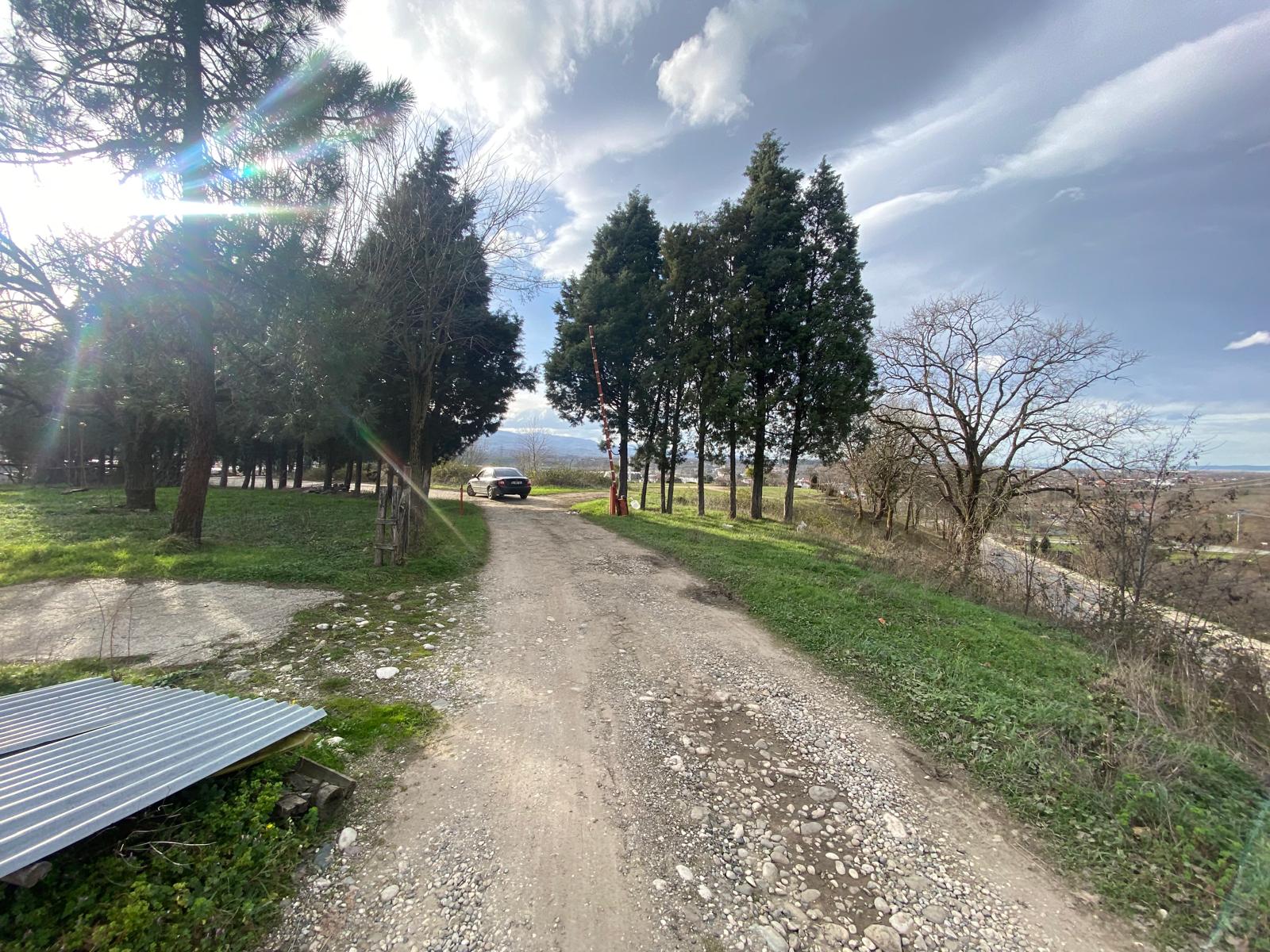 ÖMER EMLAKTAN KUZULUK'TA MANZARALI İMARLI ARSA VE EV