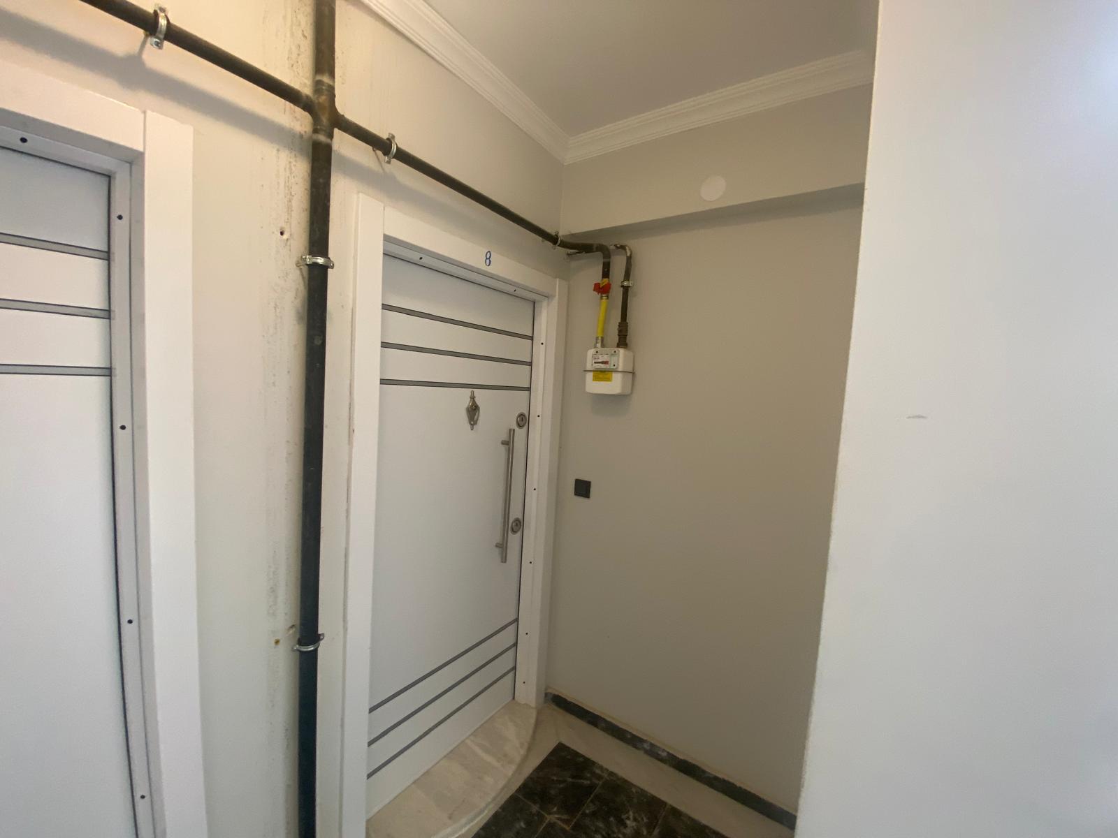 ÖMER EMLAKTAN ÜNİVERSİTEYE YAKIN KİRALIK 1+1 DAİRE