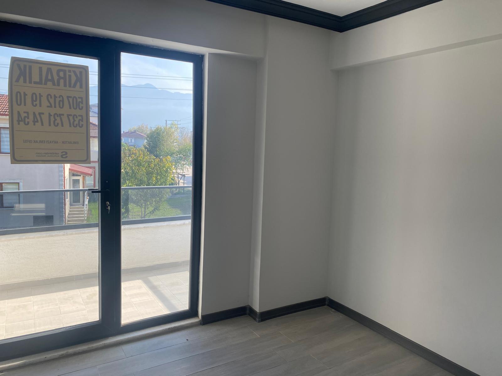 ÖMER EMLAKTAN ÜNİVERSİTEYE YAKIN KİRALIK 1+1 DAİRE