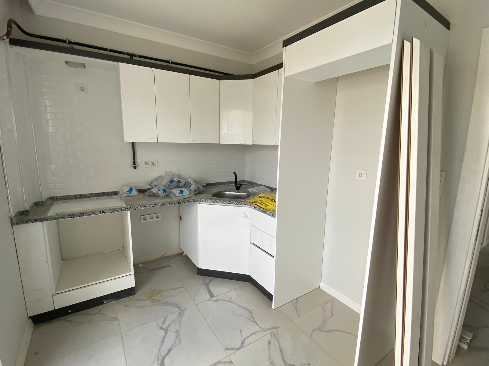 ÖMER EMLAKTAN YENİ MAHALLEDE 2+1 ORTA KAT DAİRE