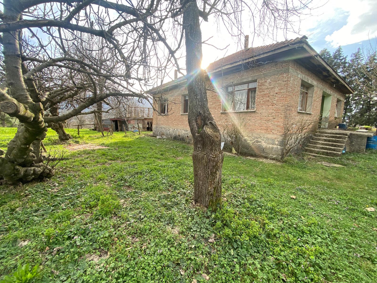 ÖMER EMLAKTAN KUZULUK'TA MANZARALI İMARLI ARSA VE EV