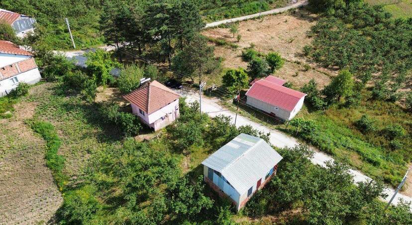 ÖMER EMLAKTAN TAŞAĞIL MH. İMARLI ARSA-EV VE AHIR