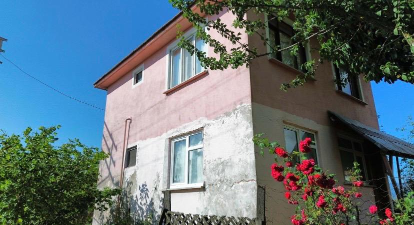 ÖMER EMLAKTAN TAŞAĞIL MH. İMARLI ARSA-EV VE AHIR