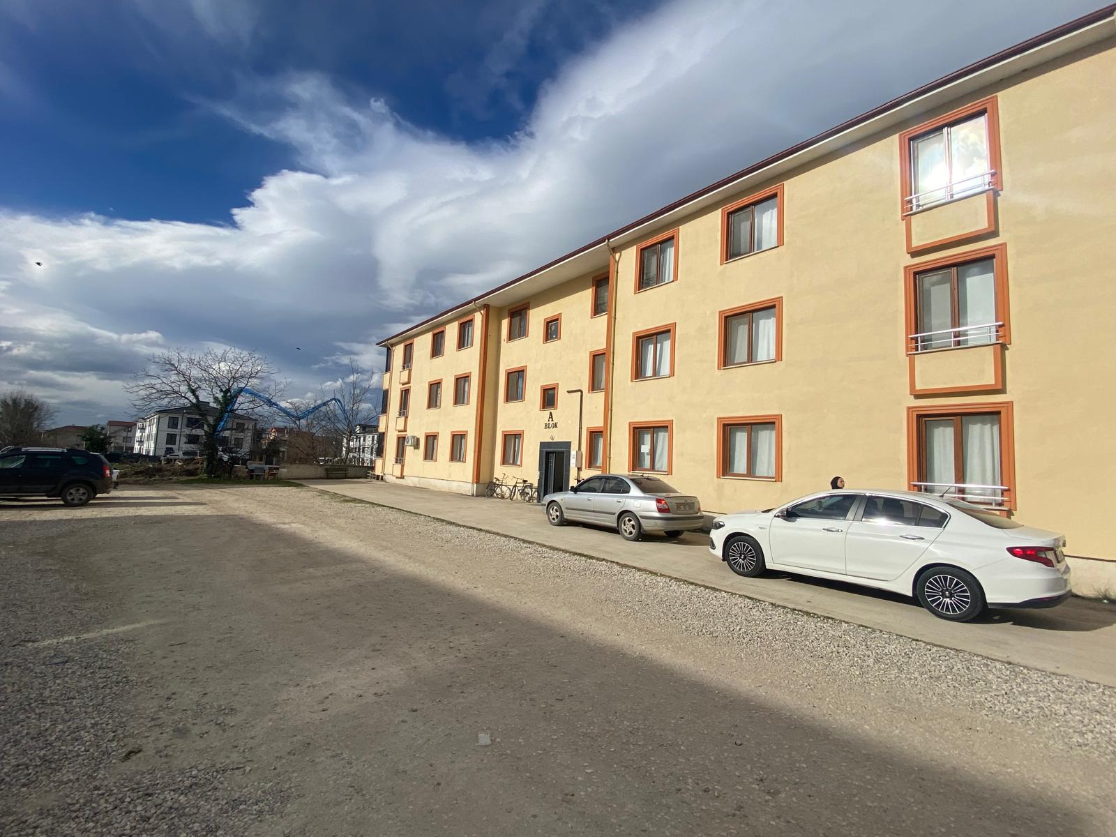 ÖMER EMLAKTAN SATILIK GENİŞ 3+1 DAİRE